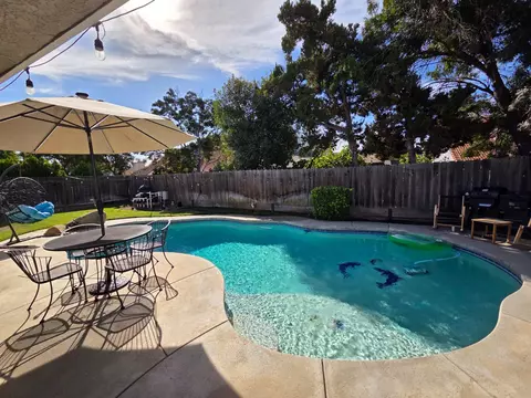 Exterior - 2103 E Fallbrook Ave, Fresno, CA 93720 photo 4 of 7