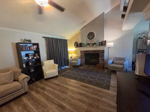 Living - 2103 E Fallbrook Ave, Fresno, CA 93720 photo 3 of 4