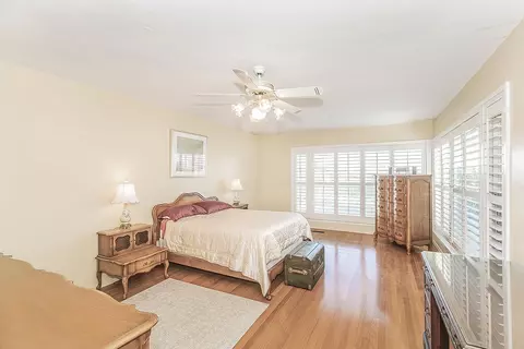 Bedroom - 13155 W Shaw Ave, Kerman, CA 93630 photo 1 of 10