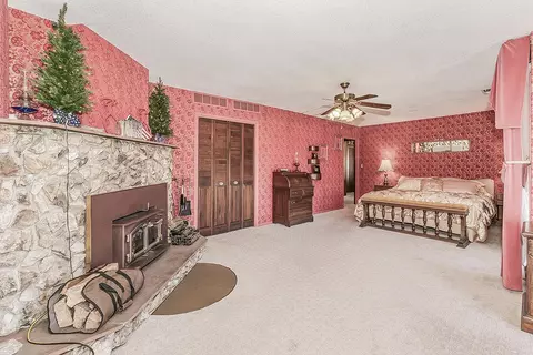 Bedroom - 13155 W Shaw Ave, Kerman, CA 93630 photo 8 of 10