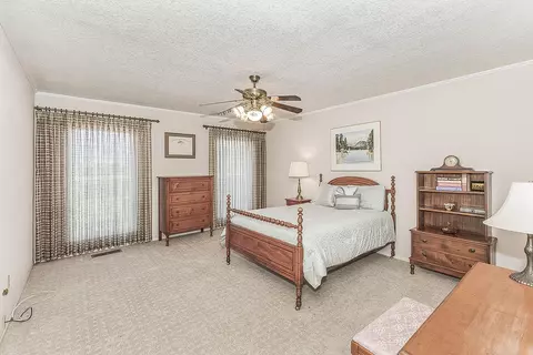 Bedroom - 13155 W Shaw Ave, Kerman, CA 93630 photo 4 of 10