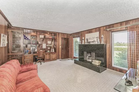 Living - 13155 W Shaw Ave, Kerman, CA 93630 photo 5 of 10