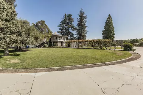 Exterior - 13155 W Shaw Ave, Kerman, CA 93630 photo 14 of 20