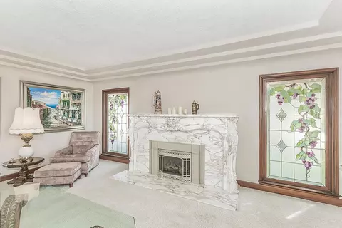 Living - 13155 W Shaw Ave, Kerman, CA 93630 photo 3 of 10