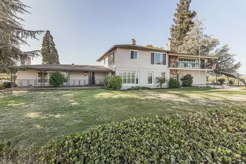 Exterior - 13155 W Shaw Ave, Kerman, CA 93630 photo 2 of 20