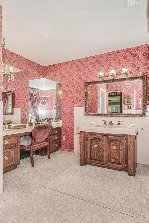 Bath - 13155 W Shaw Ave, Kerman, CA 93630 photo 4 of 7