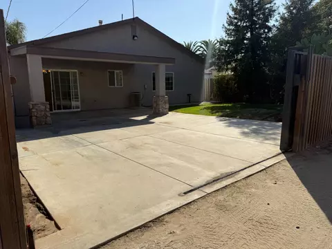 Exterior - 4591 E Balch Ave, Fresno, CA 93702 photo 4 of 6