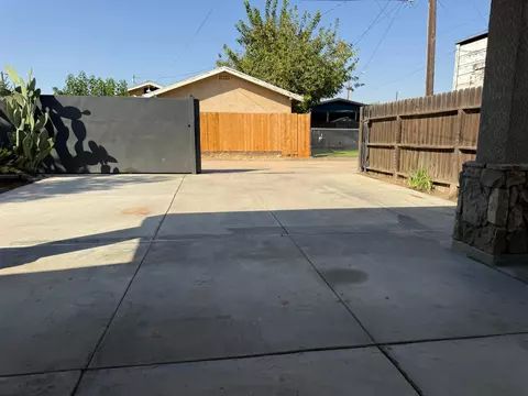 Exterior - 4591 E Balch Ave, Fresno, CA 93702 photo 3 of 6