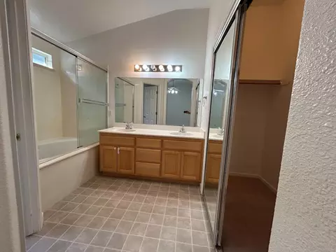Bath - 3661 Swan, Merced, CA 95340 photo 1 of 4