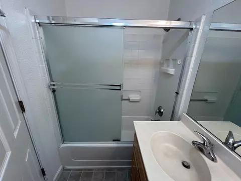 Bath - 3661 Swan, Merced, CA 95340 photo 4 of 4