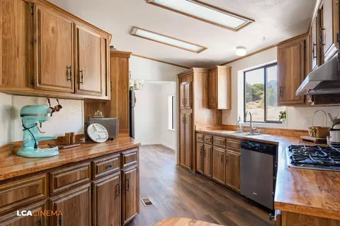 24701 Chamanimani Ct, Tehachapi, CA 93561 photo 14