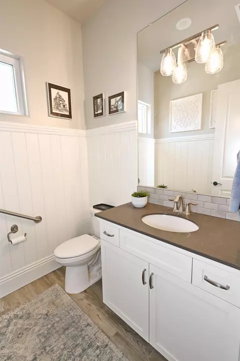 Bath - 1457 Jordan Ave, Clovis, CA 93611 photo 1 of 9