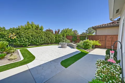 Exterior - 1457 Jordan Ave, Clovis, CA 93611 photo 6 of 12