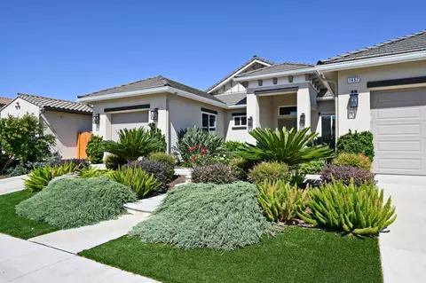 Exterior - 1457 Jordan Ave, Clovis, CA 93611 photo 2 of 12