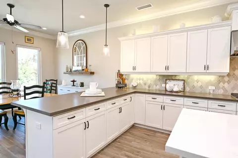 Kitchen - 1457 Jordan Ave, Clovis, CA 93611 photo 6 of 10