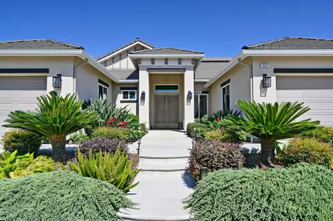 Exterior - 1457 Jordan Ave, Clovis, CA 93611 photo 3 of 12