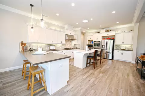 Kitchen - 1457 Jordan Ave, Clovis, CA 93611 photo 5 of 10