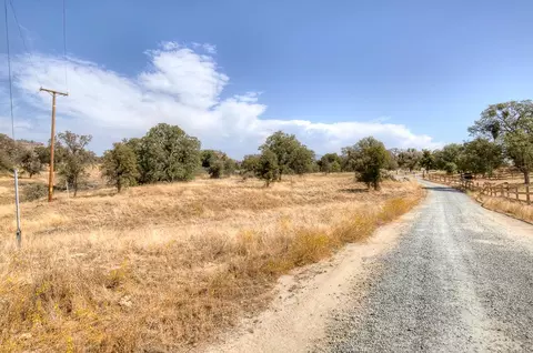 29836 Thunderbird Ln, Prather, CA 93651 photo 21