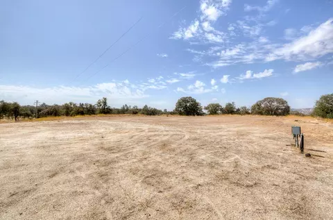 29836 Thunderbird Ln, Prather, CA 93651 photo 3