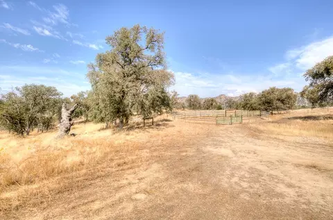 29836 Thunderbird Ln, Prather, CA 93651 photo 17
