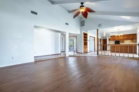 Living - 34717 Avenue 13, Madera, CA 93636 photo 5 of 16
