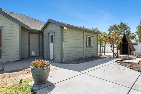 Exterior - 34717 Avenue 13, Madera, CA 93636 photo 5 of 13