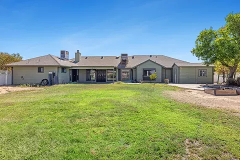 Exterior - 34717 Avenue 13, Madera, CA 93636 photo 10 of 13