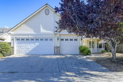 4692 W Celeste Ave, Fresno, CA 93722