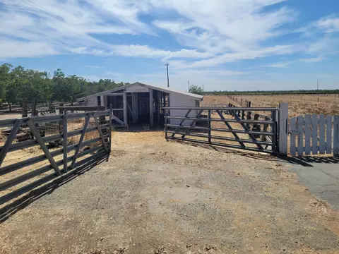 Exterior - 24771 Road 19, Madera, CA 93638 photo 20 of 26