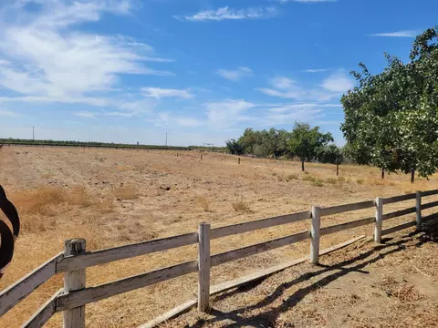 Exterior - 24771 Road 19, Madera, CA 93638 photo 3 of 26