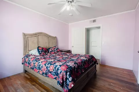 Bedroom - 2974 E Cornell Ave, Fresno, CA 93703 photo 4 of 7