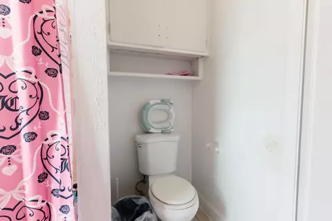 Bath - 2974 E Cornell Ave, Fresno, CA 93703 photo 2 of 3