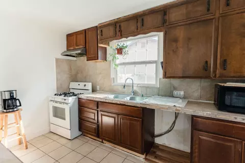 Kitchen - 2974 E Cornell Ave, Fresno, CA 93703 photo 3 of 3