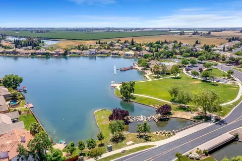 View/Area - 4751 N Windward Way, Clovis, CA 93619 photo 7 of 8