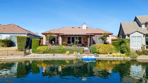 Exterior - 4751 N Windward Way, Clovis, CA 93619 photo 5 of 5