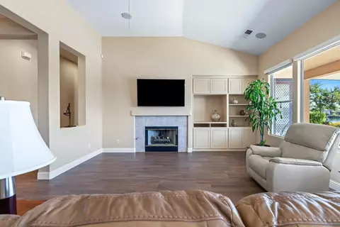 Living - 4751 N Windward Way, Clovis, CA 93619 photo 1 of 7