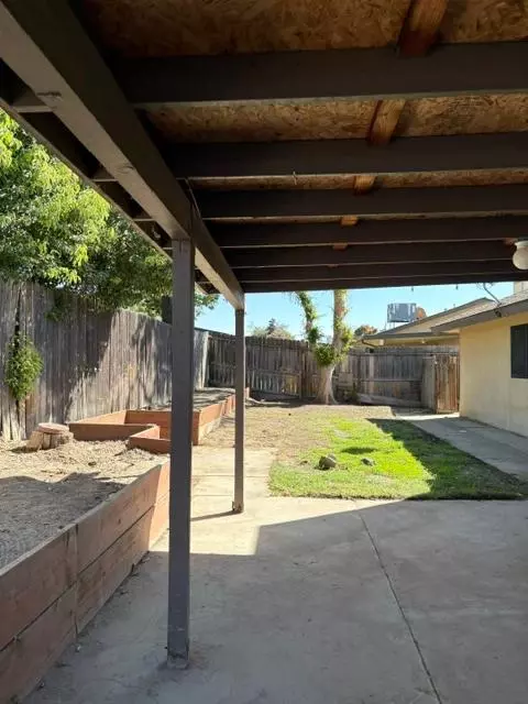 Exterior - 1151 Pontiac Ave, Clovis, CA 93612 photo 4 of 7