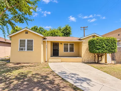 5579 E Kings Canyon Rd, Fresno, CA 93727