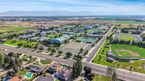 View/Area - 3194 Swift Ave, Clovis, CA 93619 photo 9 of 9