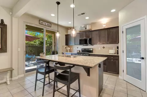 Kitchen - 3194 Swift Ave, Clovis, CA 93619 photo 3 of 5