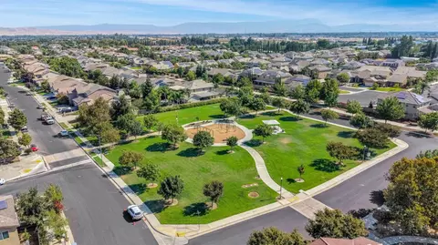 View/Area - 3194 Swift Ave, Clovis, CA 93619 photo 8 of 9