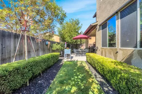 Exterior - 3194 Swift Ave, Clovis, CA 93619 photo 4 of 4