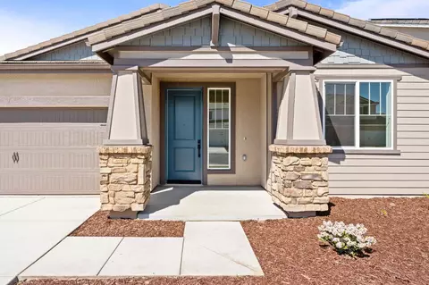 Exterior - 1252 Cathedral Ct S, Madera, CA 93636 photo 3 of 8