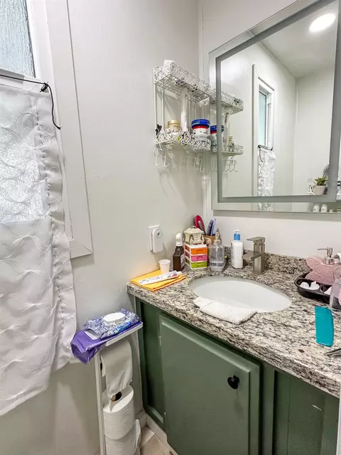 1218 E Cleveland Ave #14, Madera, CA 93638 photo 7
