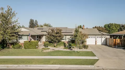 6076 N Spalding Ave, Fresno, CA 93710