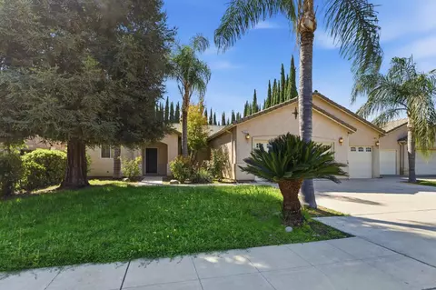 Exterior - 2317 E Lewis Ct, Fowler, CA 93625 photo 4 of 10