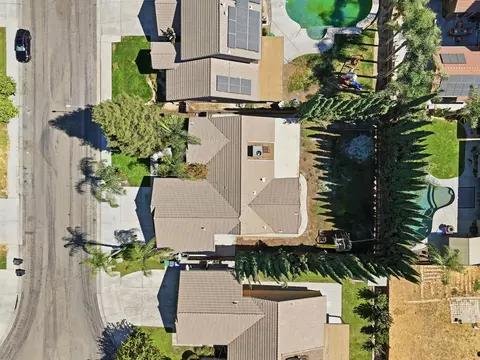 View/Area - 2317 E Lewis Ct, Fowler, CA 93625 photo 7 of 9
