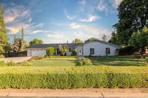 1248 W Mesa Ave, Fresno, CA 93711
