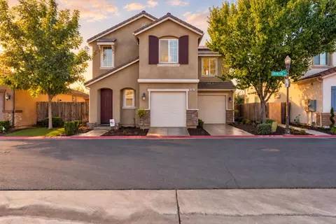 10857 N Knowlton Way, Fresno, CA 93730