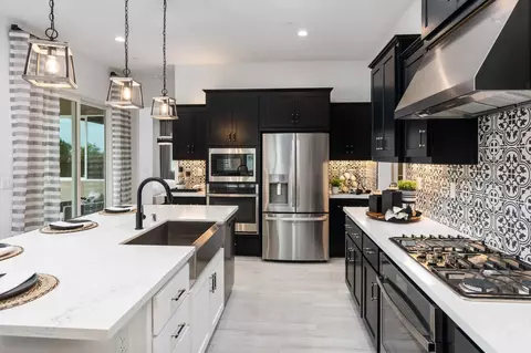 Kitchen - 972 Dana Rd W, Madera, CA 93636 photo 4 of 5